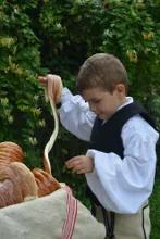 Children and the Kürtősh Kalách — image 1